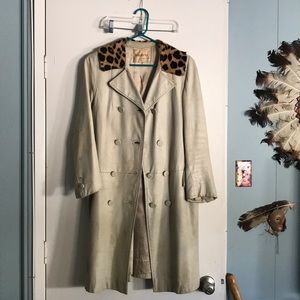 Vintage Circa 1960. Leather and fur Coat